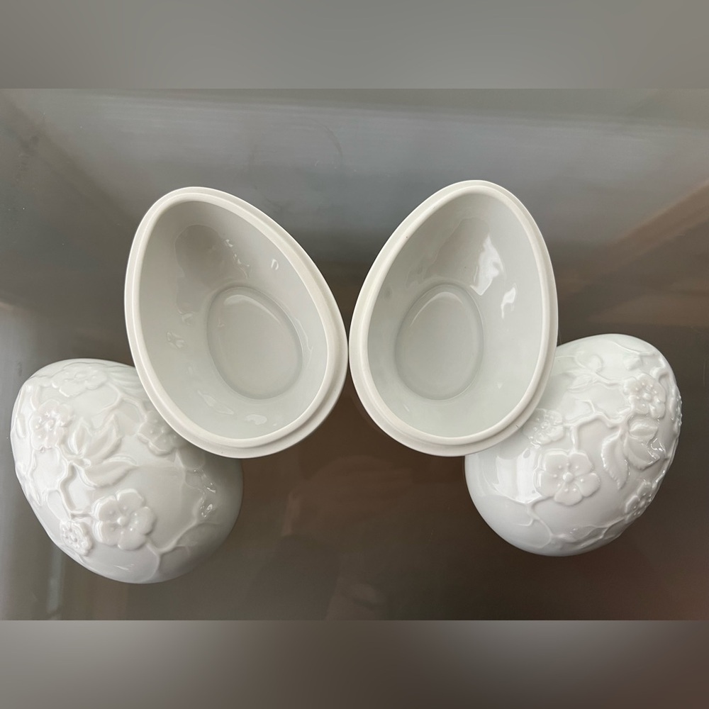 🌸🍒2 Cherry Blossom Motif Eggs | White | Floral Porcelain Chamart Limoges France - Picture 15 of 17